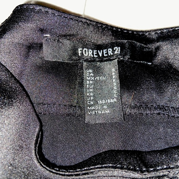 Forever 21 satin split skirt - Picture 4 of 4